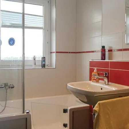 2 Bedroom Cozy Home In Nordstrand